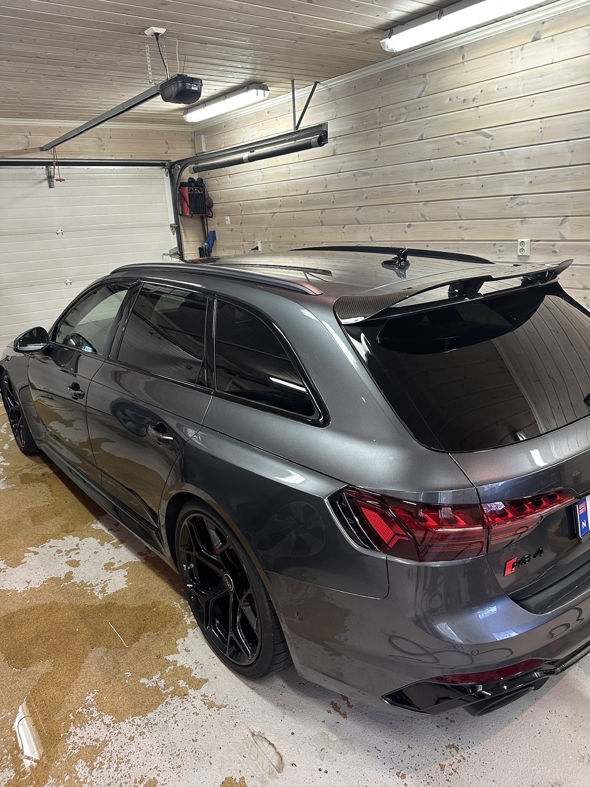 Audi RS4 bakfra etter polering