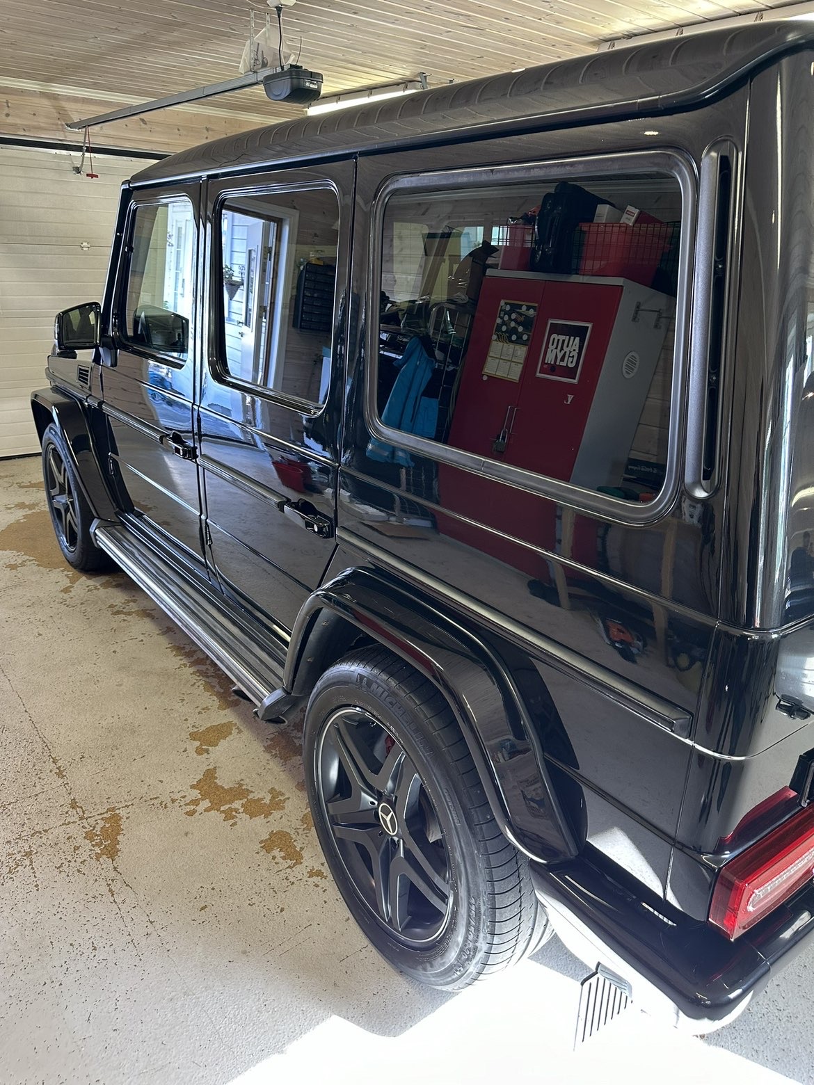 Mercedes G-klasse fra siden etter polering